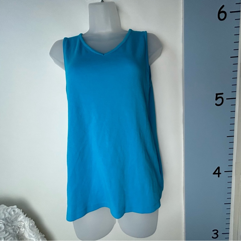 Lands' End Light Blue Tank Top‎ Women's Medium
